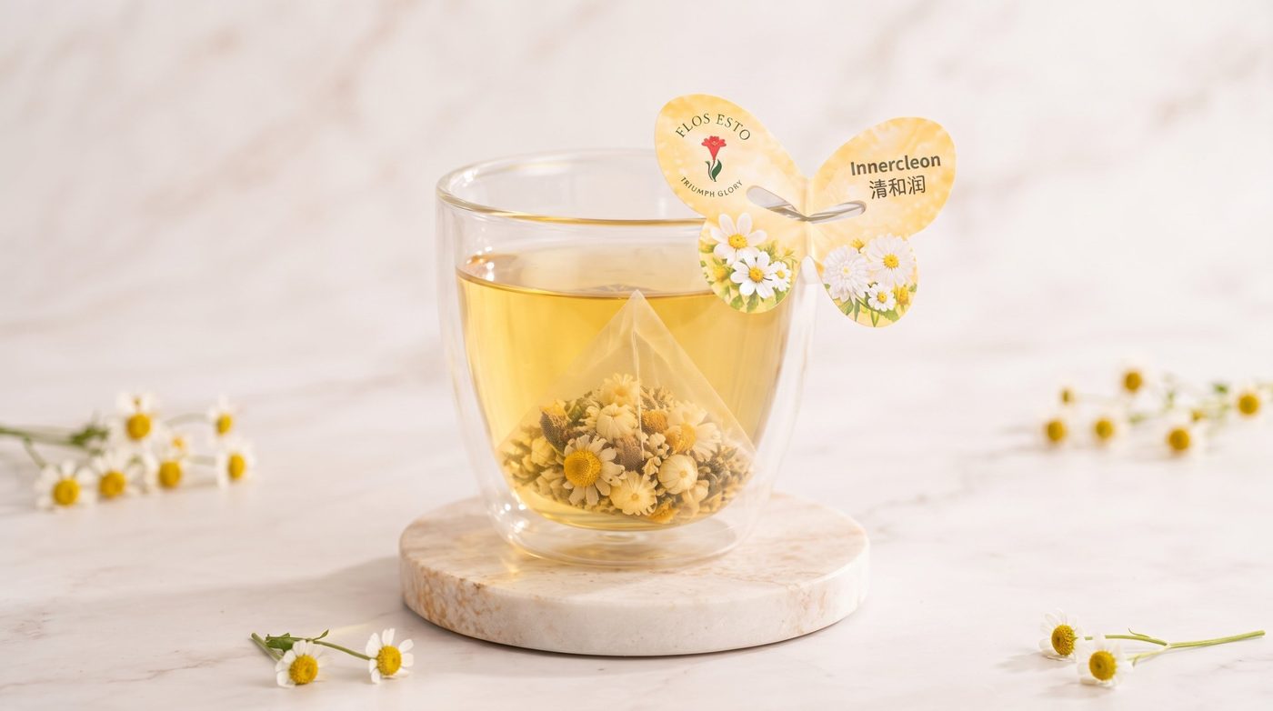 Flos Té Innercleon flower tea in a glass cup